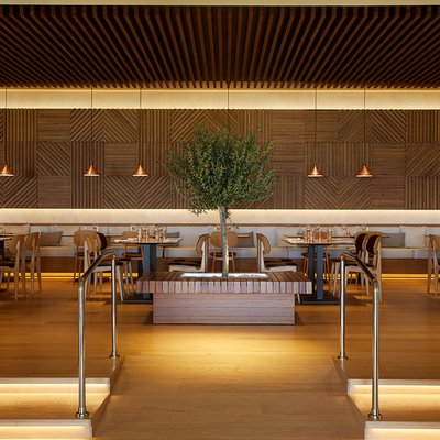 Daios Cove, Restaurant